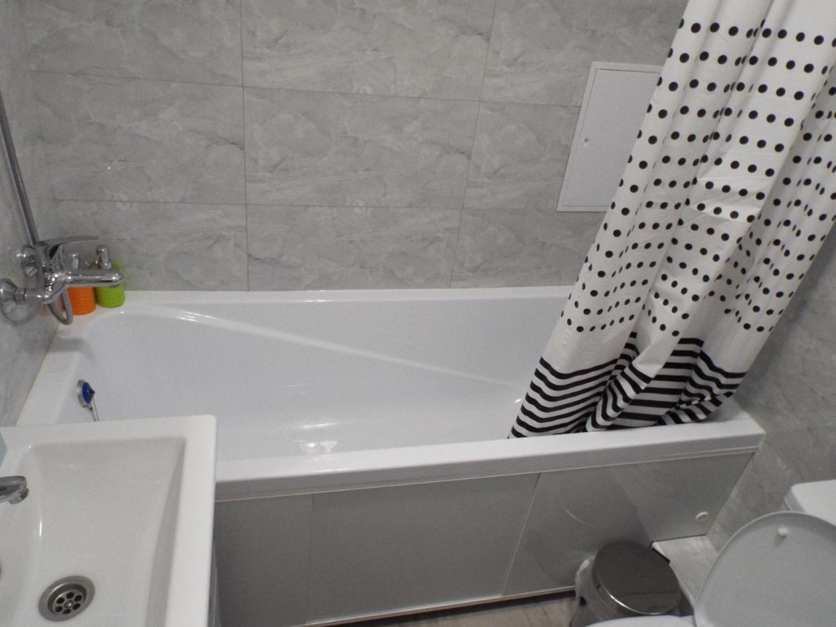 Esil Plaza Apartment Астана Екстериор снимка