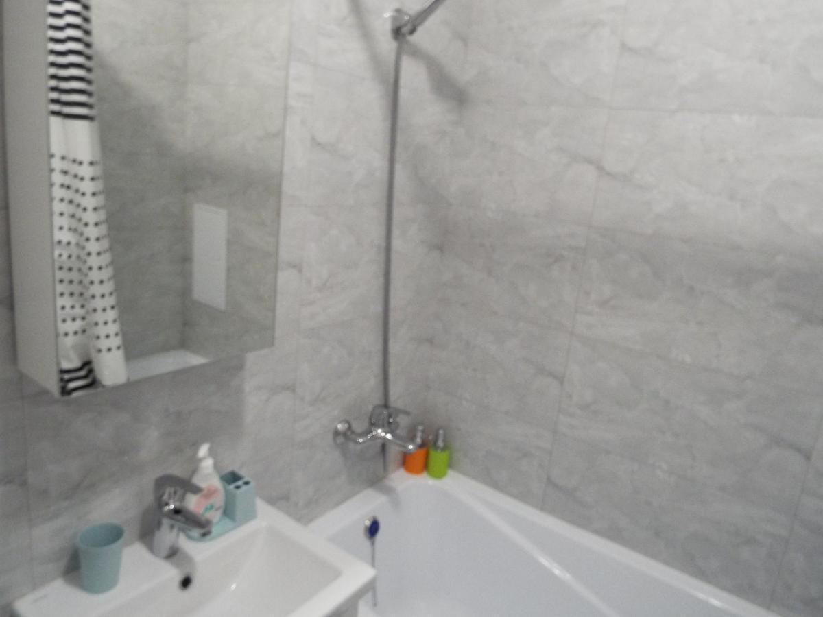 Esil Plaza Apartment Астана Екстериор снимка