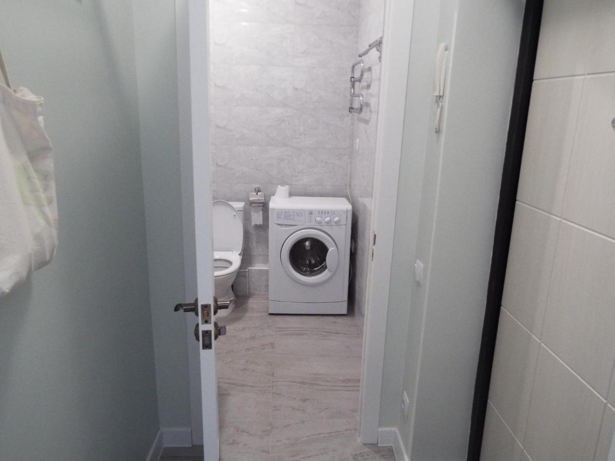 Esil Plaza Apartment Астана Екстериор снимка